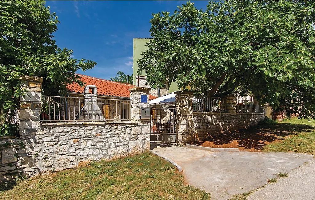 Holiday House Carpe Diem Pula 0*,