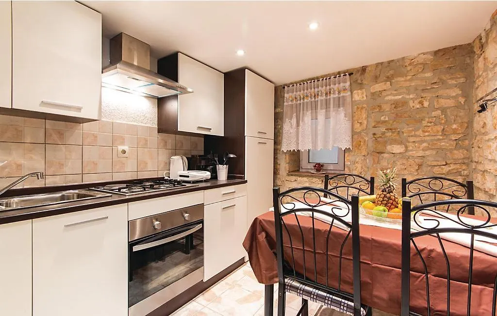 Holiday House Carpe Diem Pula 0*,  Chorvatsko