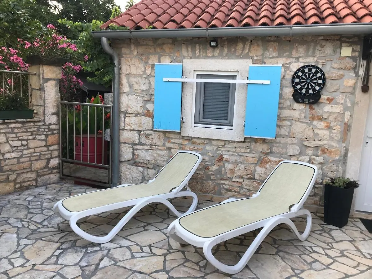Holiday House Carpe Diem Pula 0*,  Chorvatsko
